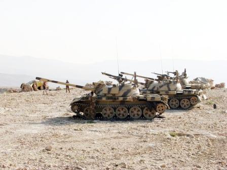 القوات المسلحة والأمن يدمران مخازن اسلحة للعناصر الارهابية